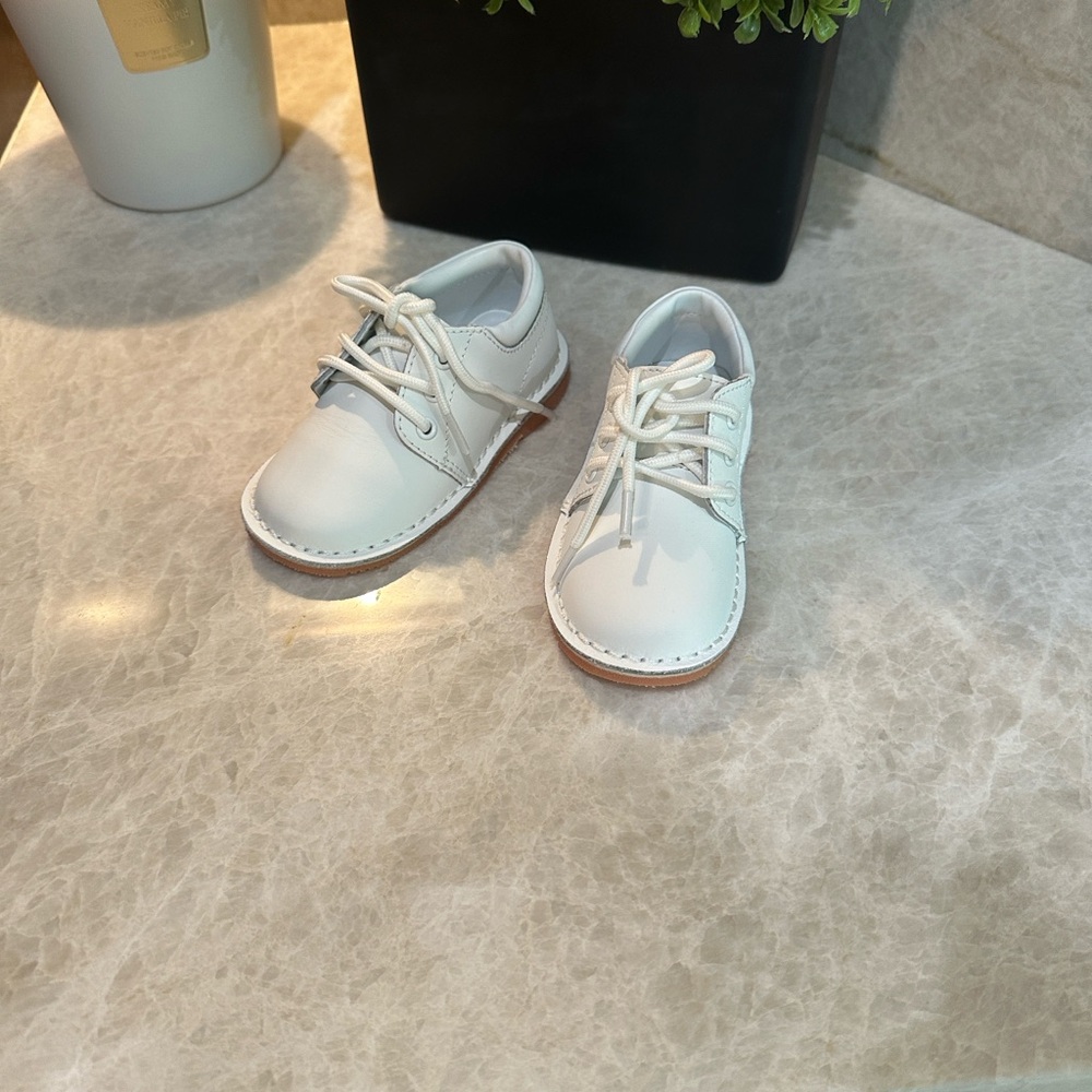 Children's White Lace-Up Oxford Dress Shoes for Boys & Girls